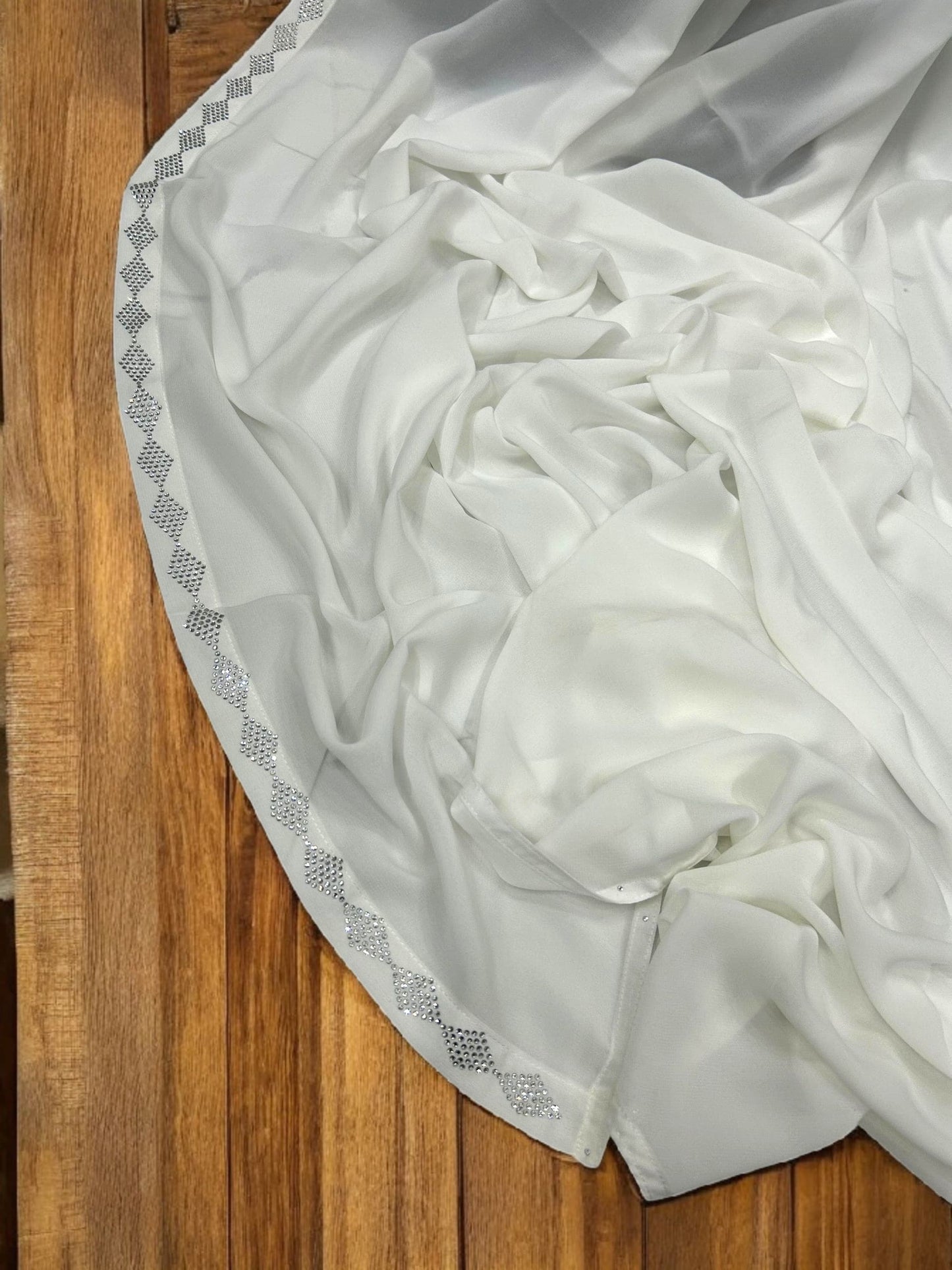 White Diamond Border Embroidered Korean Shaal