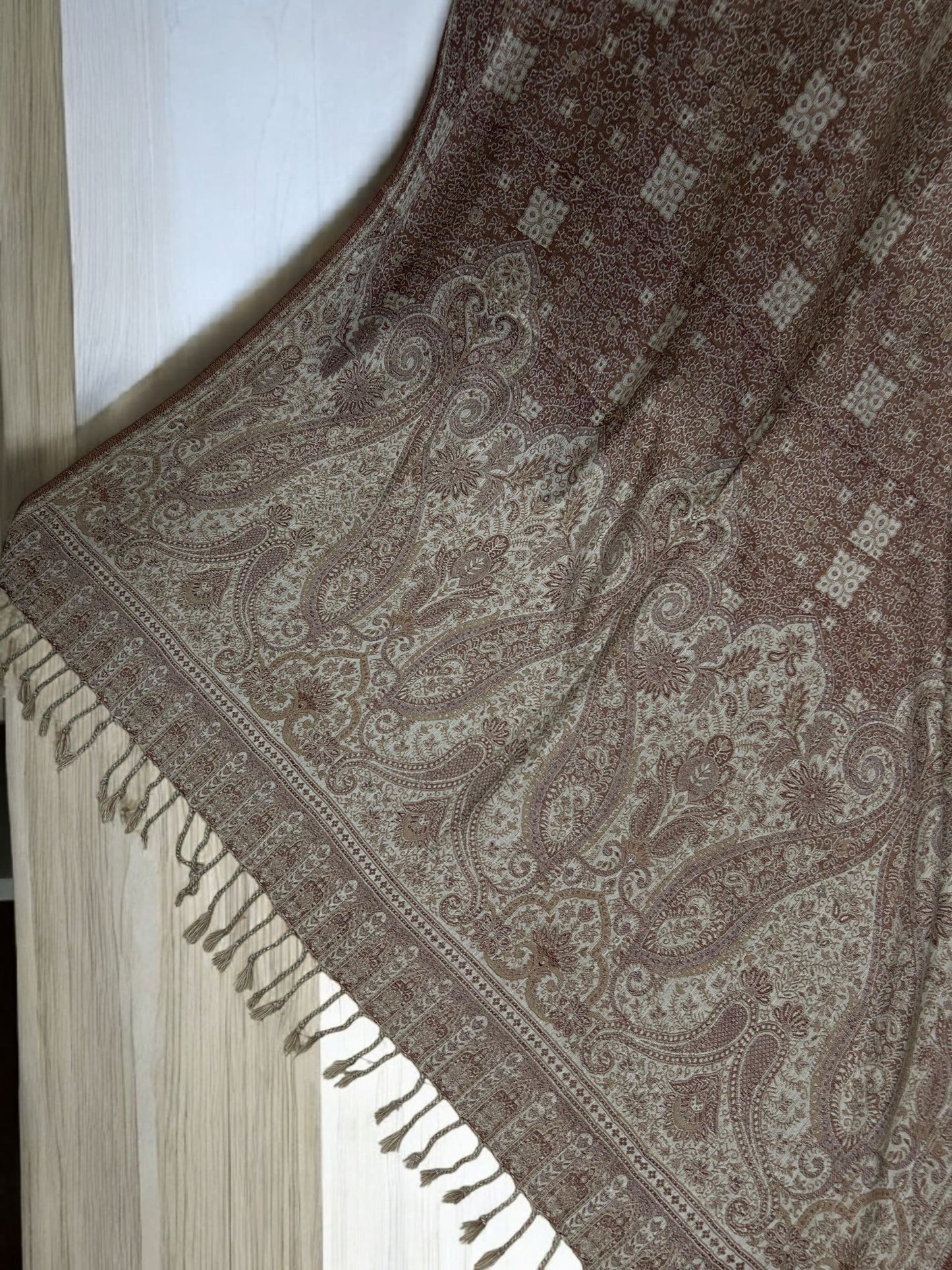 Threadwork Paisley Pashmina Shawl - Mocha White
