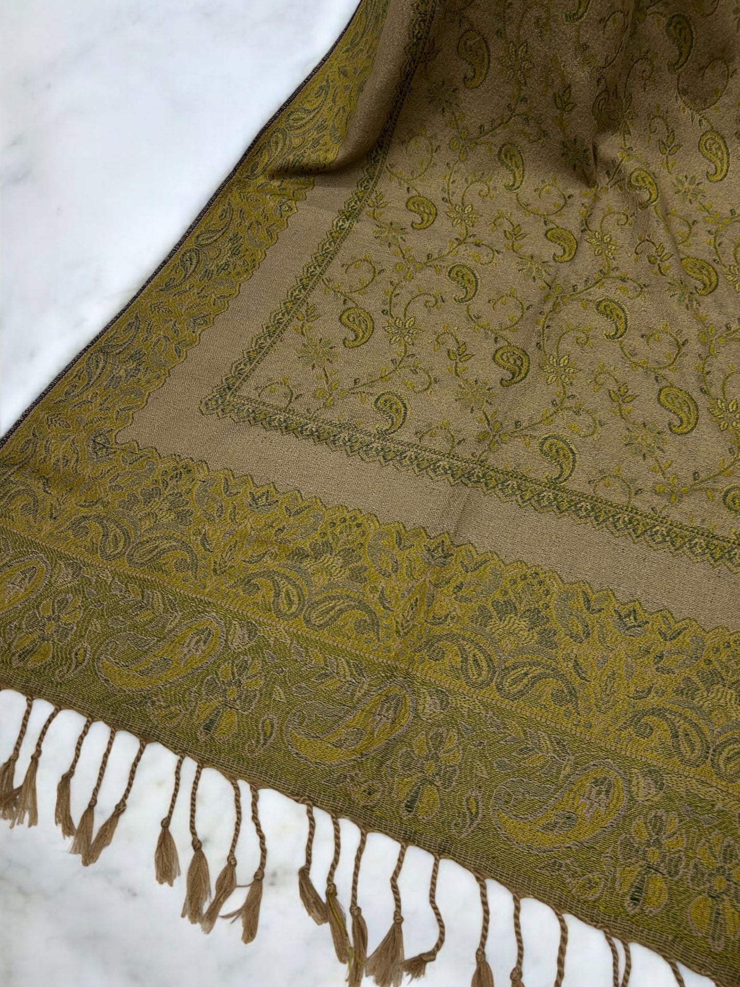 Parrot Green Little Paisleys Two-Tone Pashmina Hijab