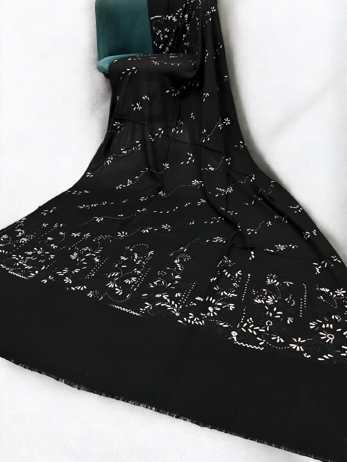 Noir Blossom – Hand Embroidered Kashmiri Shawl