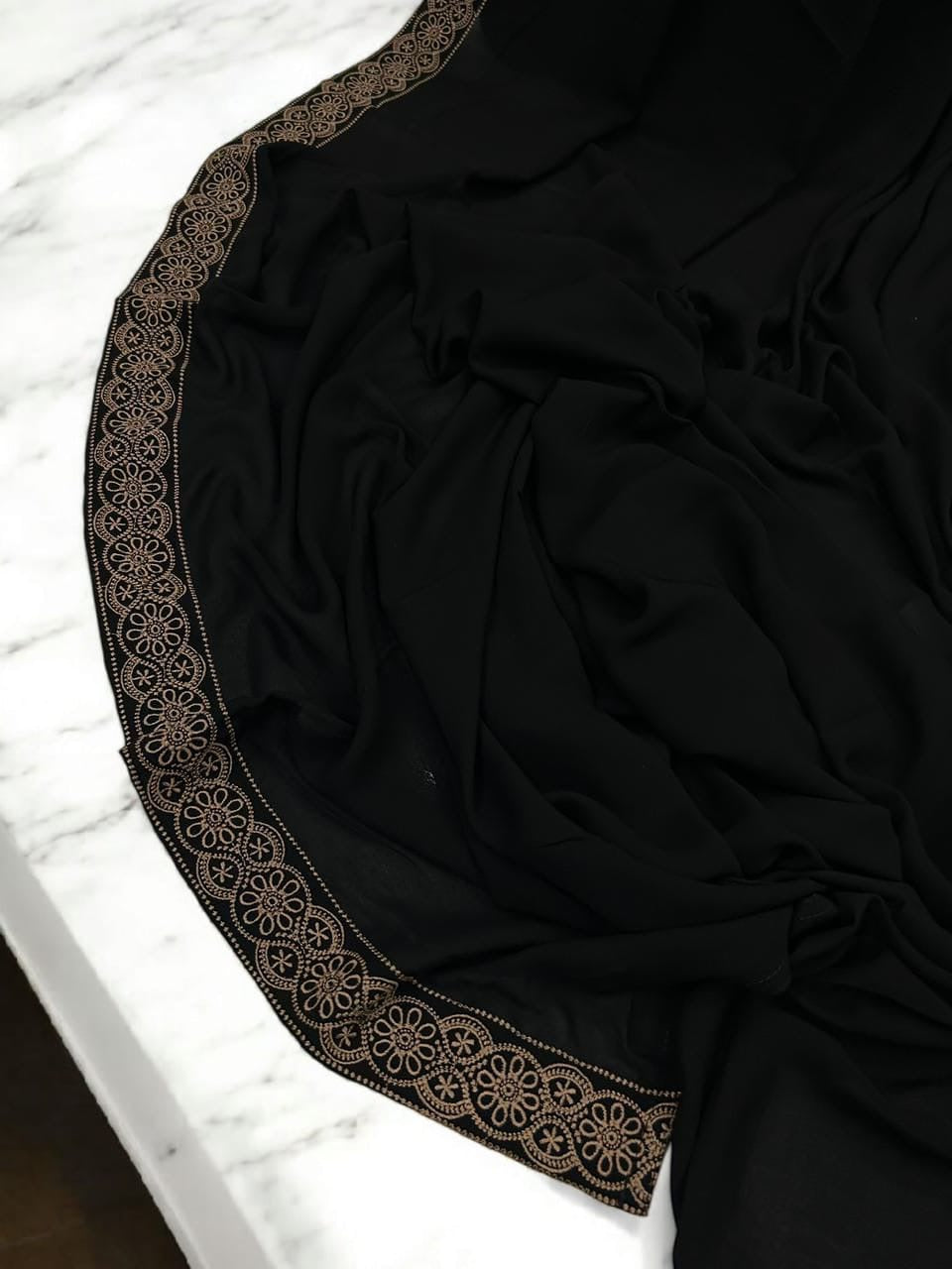 Luxury Black Brown Daisy Border Korean Shaal