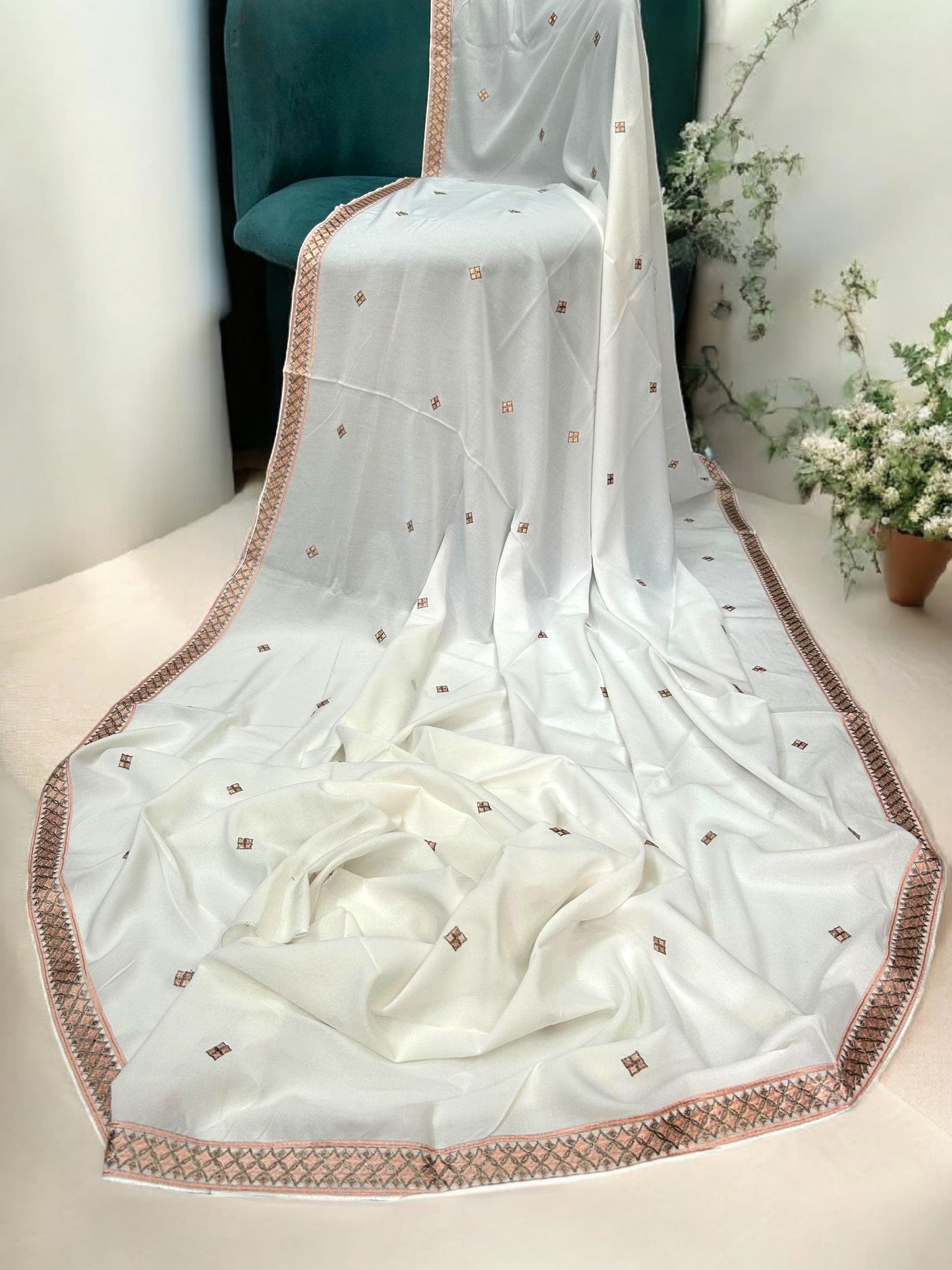 White Cantaloupe Diamond Threadwork Embroidered Shaal