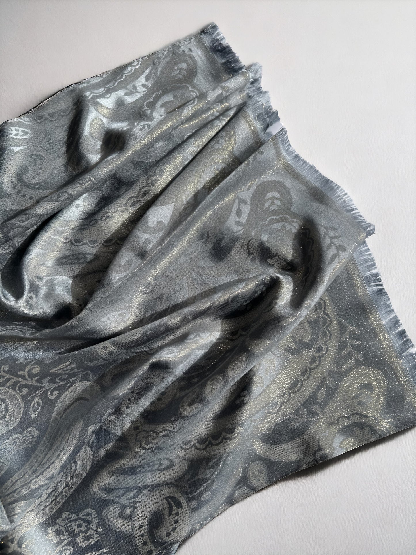 Shimmer silk hijab - Glacier gray