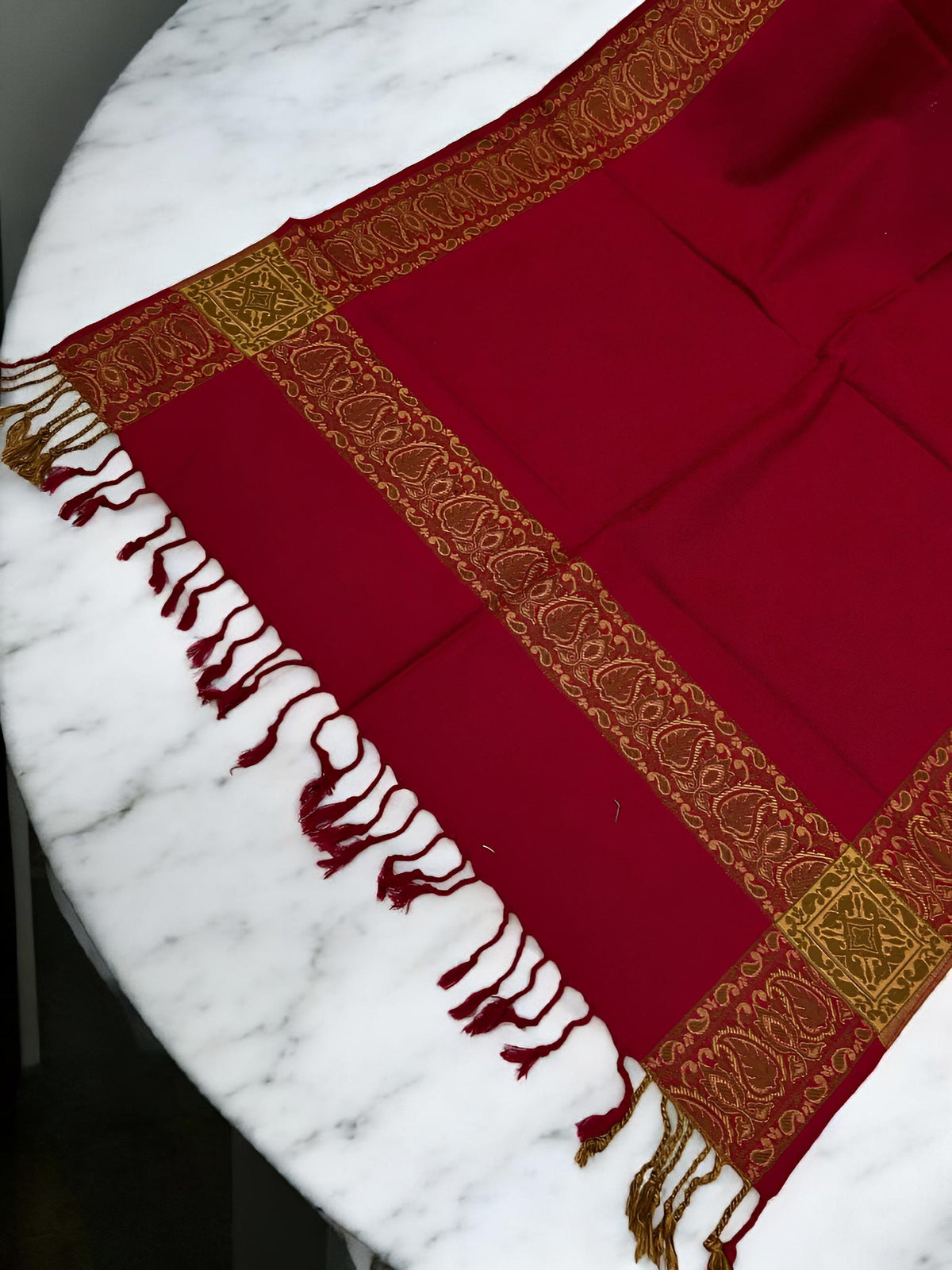 Red Plain Paisleys Border Pashmina Hijab