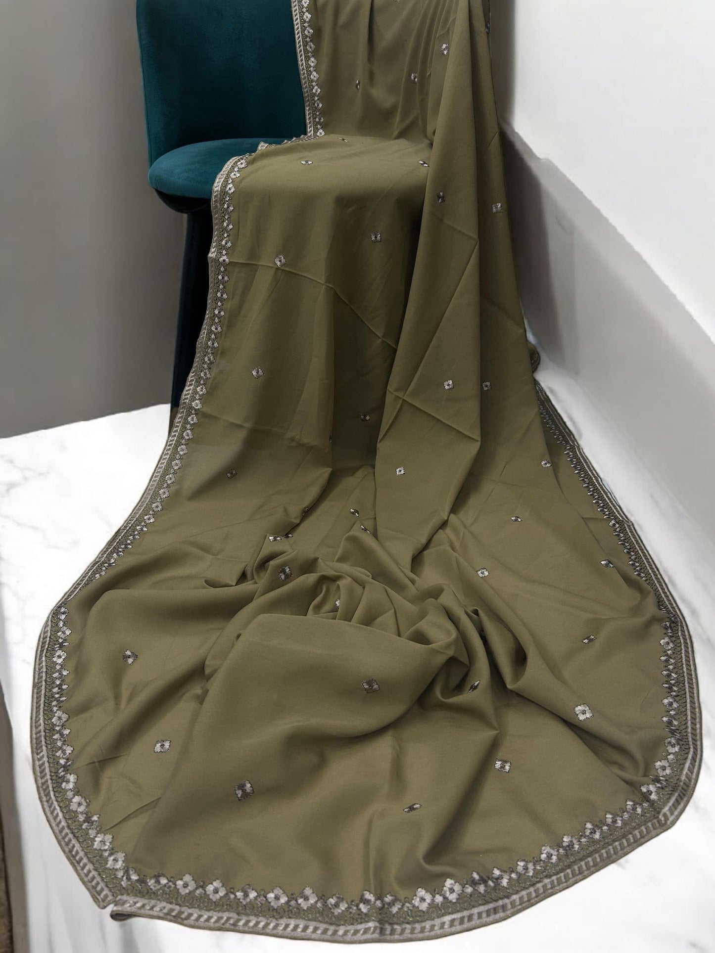 Bistre Cream Floral Threadwork Embroidered Shaal
