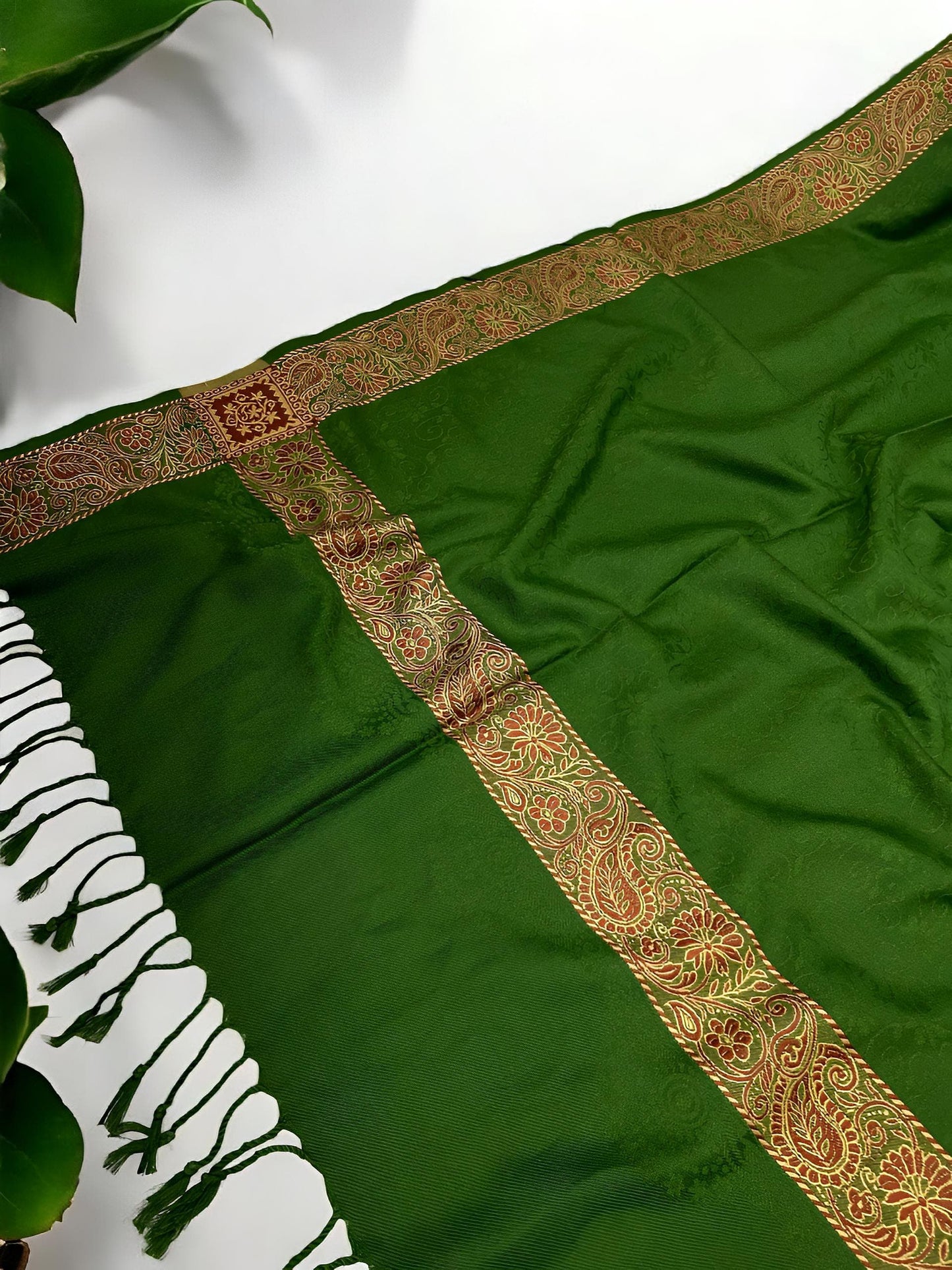 Green Red Embossed Patchwork Border Shawl