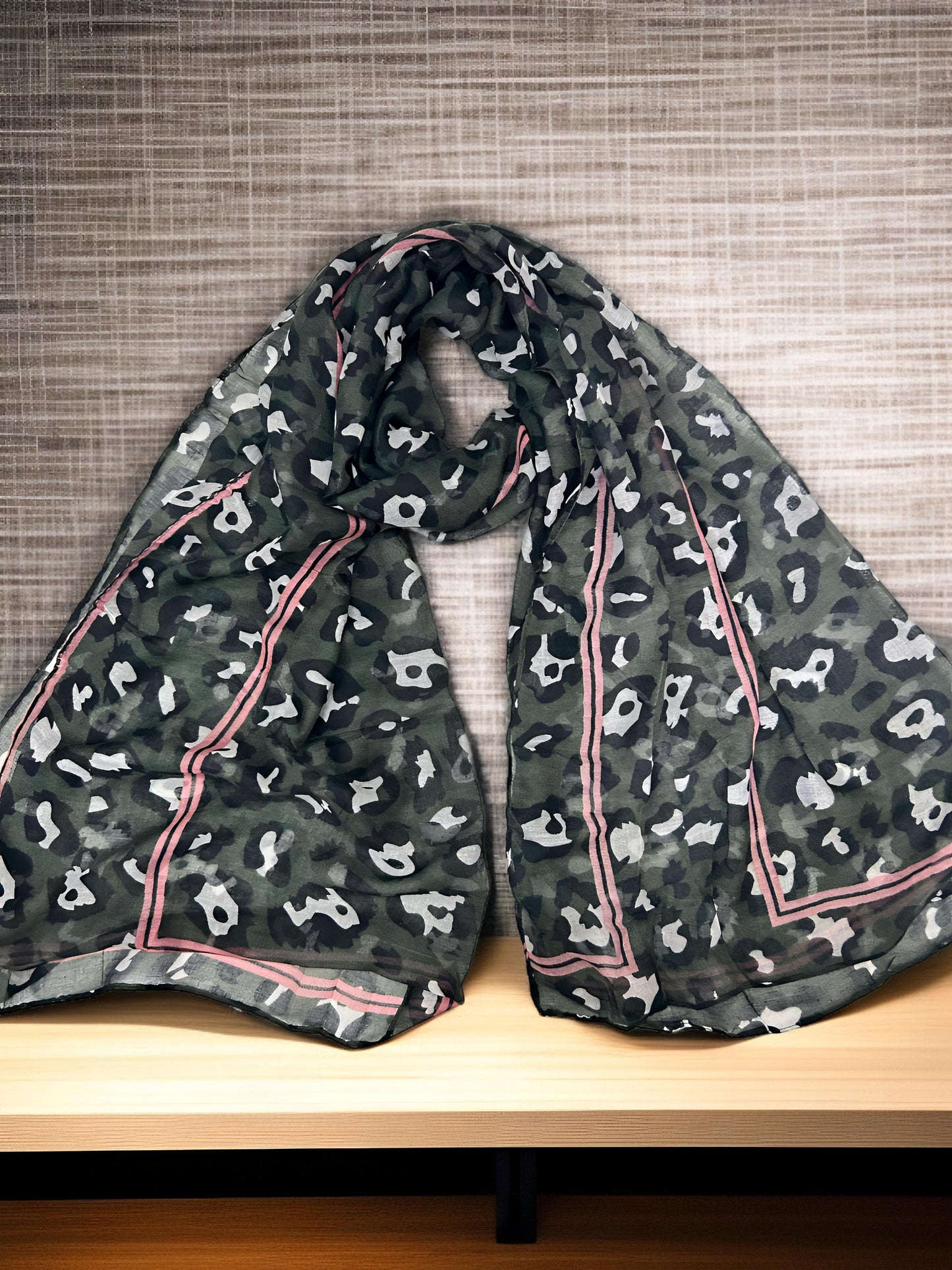 Green Leopard Lines Printed Modal Hijab