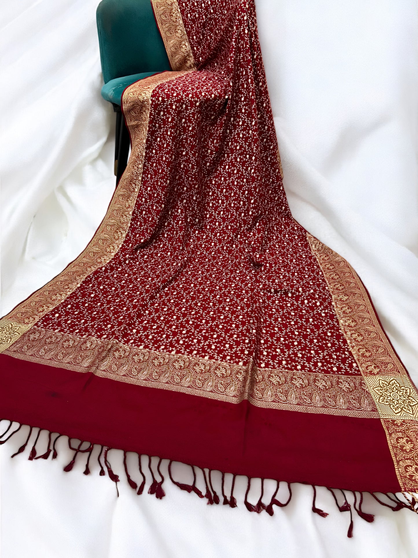 Scarlet - Embroidered Threadwork Kashmiri Shawl