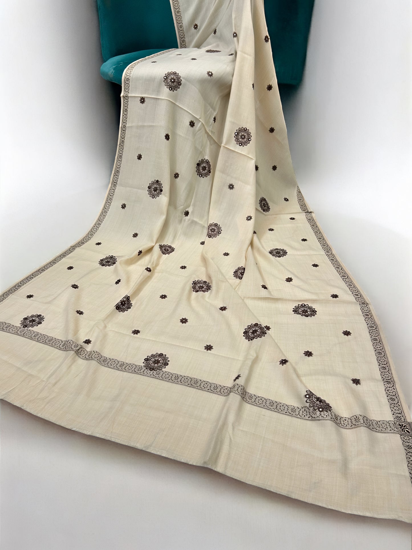Cream White - Embroidered Mirrorwork Kashmiri Shawl