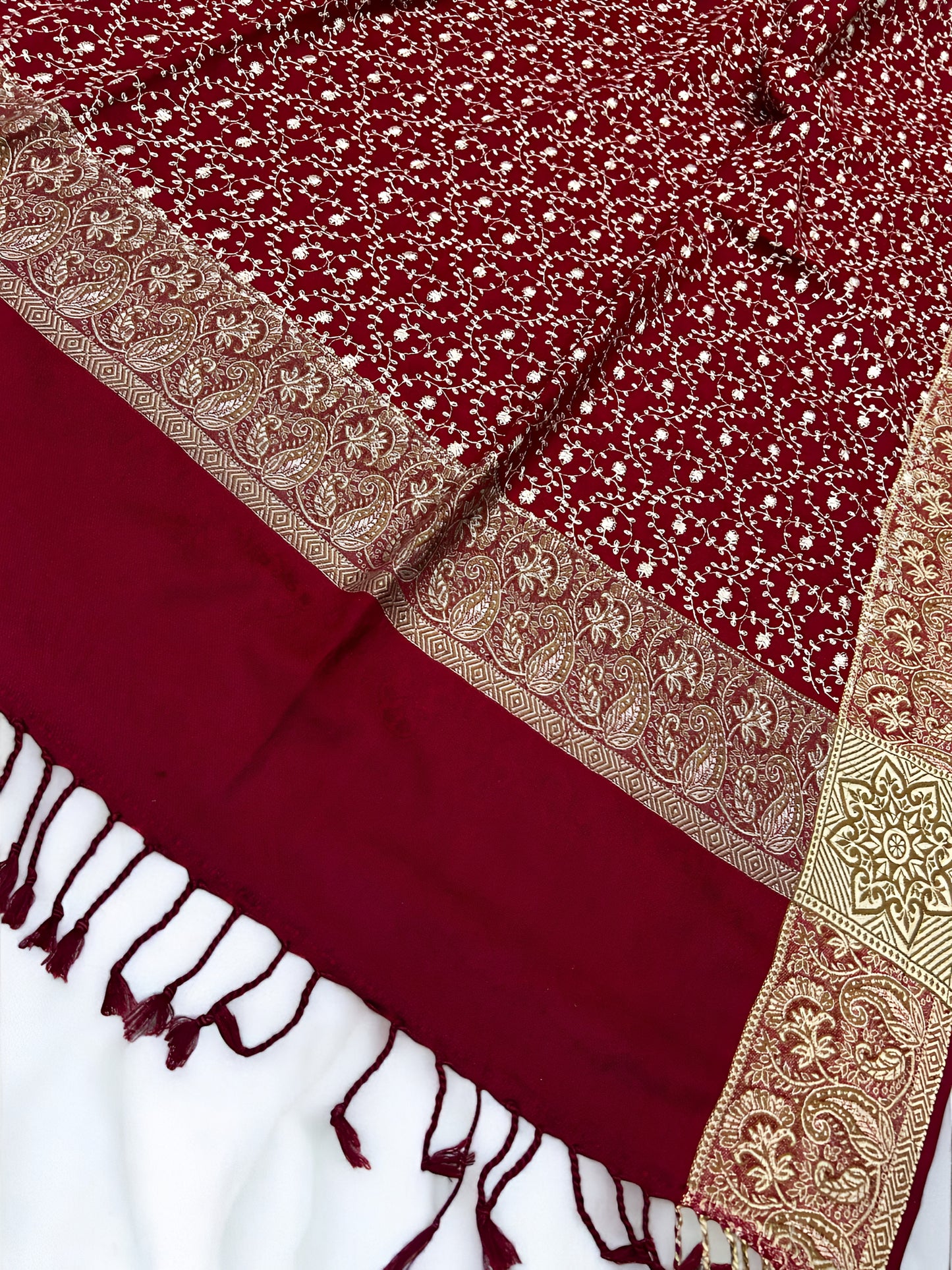 Scarlet - Embroidered Threadwork Kashmiri Shawl